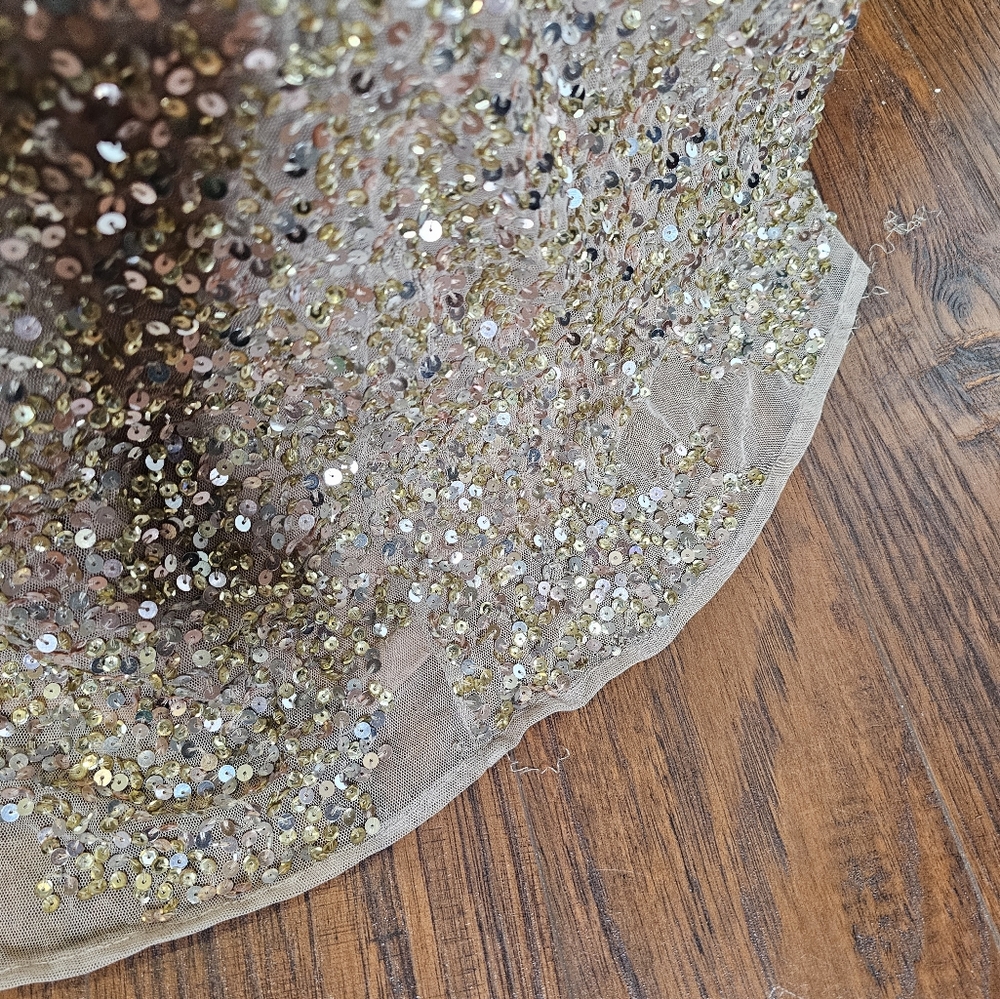 Mac Duggal dress, size 6, new with tags, bald spots on back bottom as shown - Picture 13 of 16